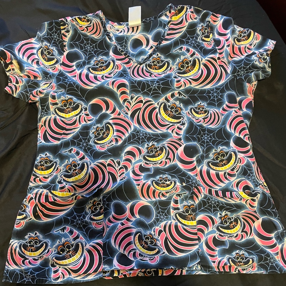 Disney Cheshire Cat Scrub Top Size Large